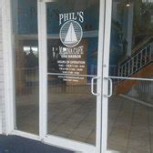 PHIL’S MARINA CAFE .